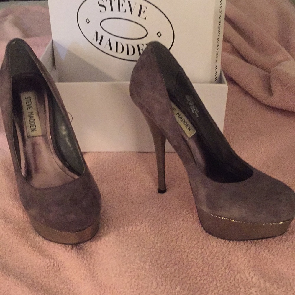 Steve Madden grey suede pumps sz6